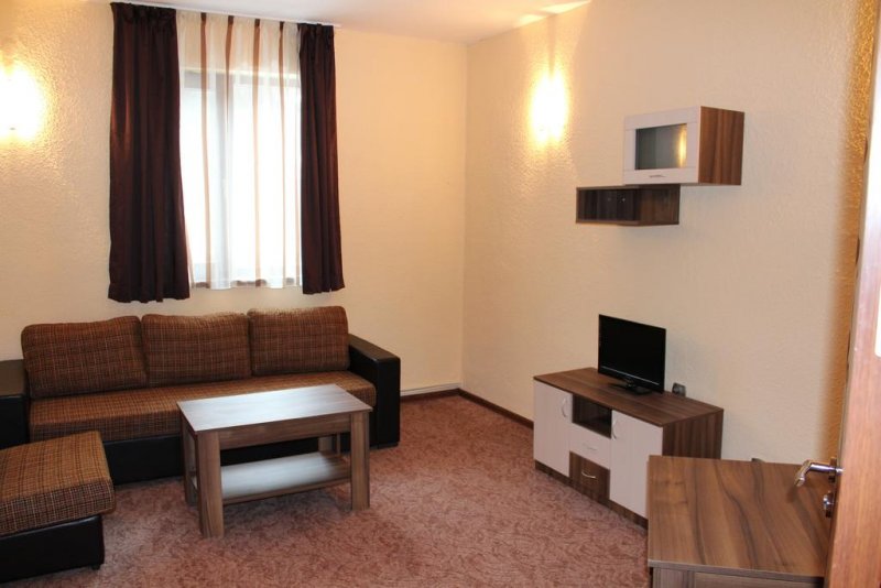 Комплекс Под Чардака - Снимка 3