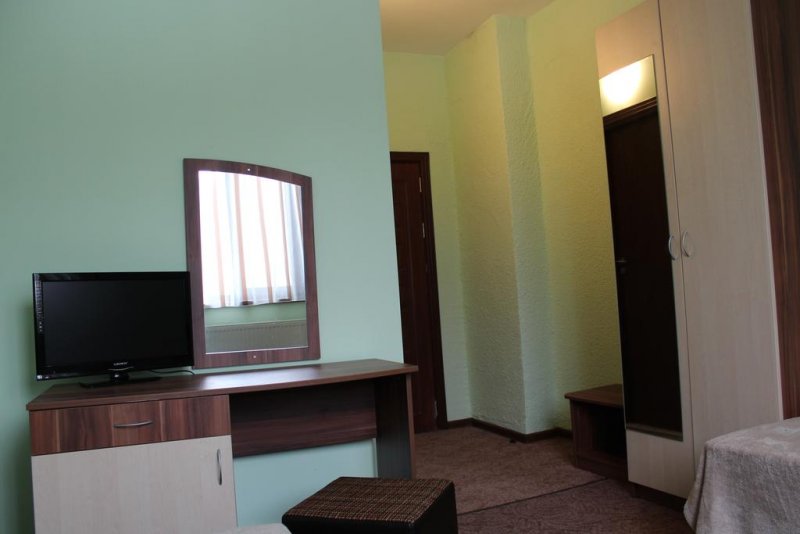 Комплекс Под Чардака - Снимка 9