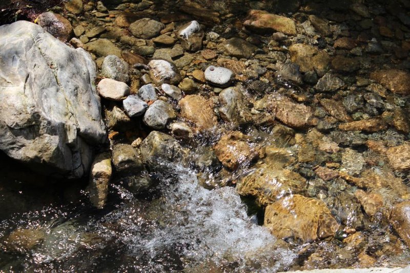 Комплекс Под Чардака - Снимка 8