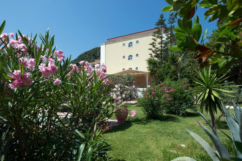 Corfu Senses Resort - Снимка 8