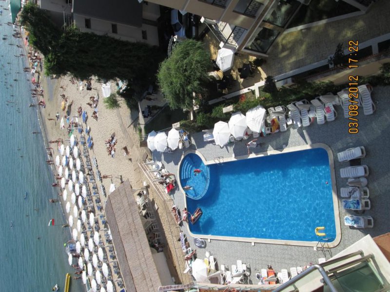 Апартхотел Съни Бей - Снимка 1