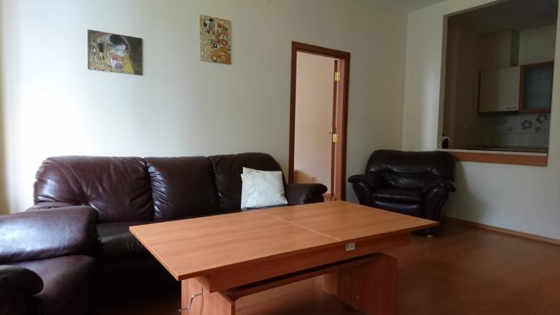 Апартаменти ТЕС Флора - Снимка 2