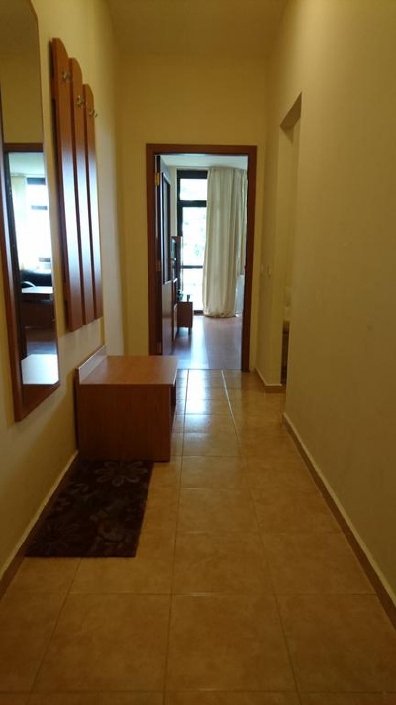 Апартаменти ТЕС Флора - Снимка 9