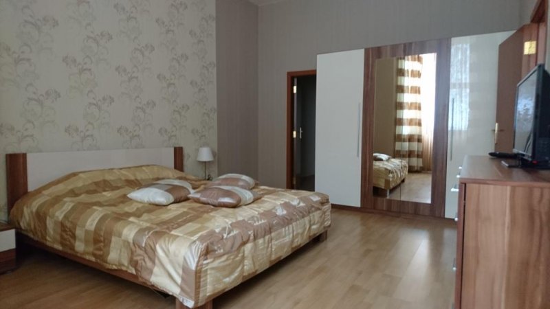 Апартаменти ТЕС Флора - Снимка 9