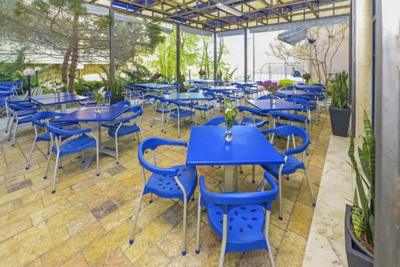 Хотел Холидей Парк - Снимка 10