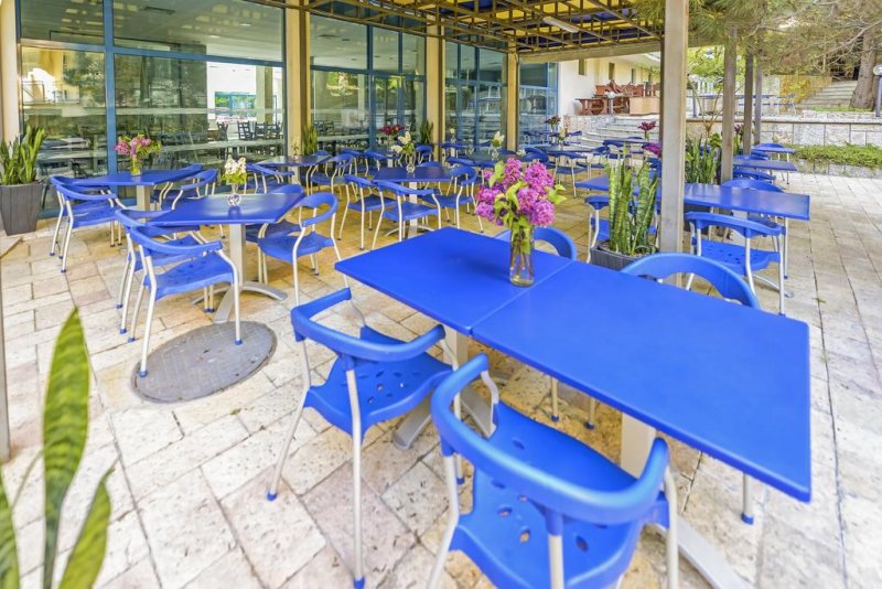 Хотел Холидей Парк - Снимка 2