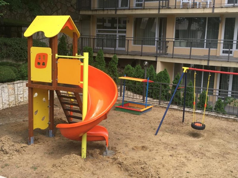 Хотел Холидей Парк - Снимка 4