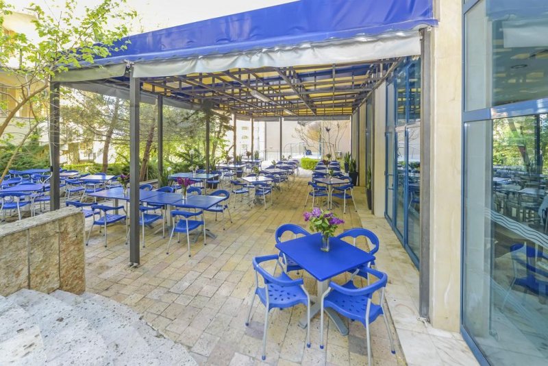 Хотел Холидей Парк - Снимка 4