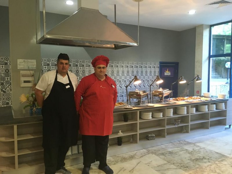 Хотел Холидей Парк - Снимка 11