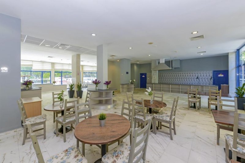 Хотел Холидей Парк - Снимка 5