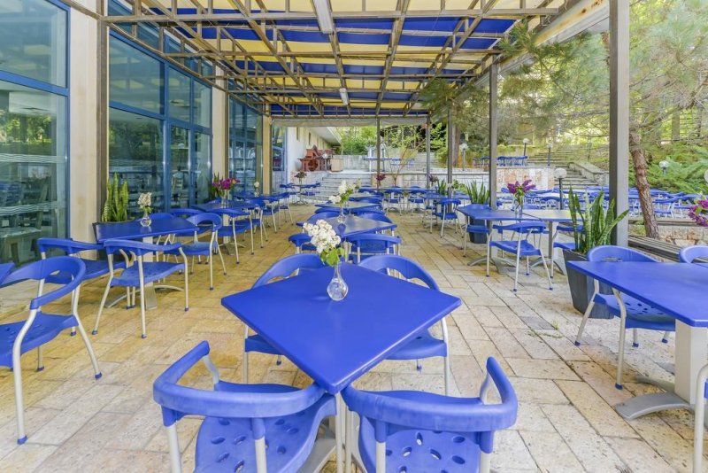 Хотел Холидей Парк - Снимка 4