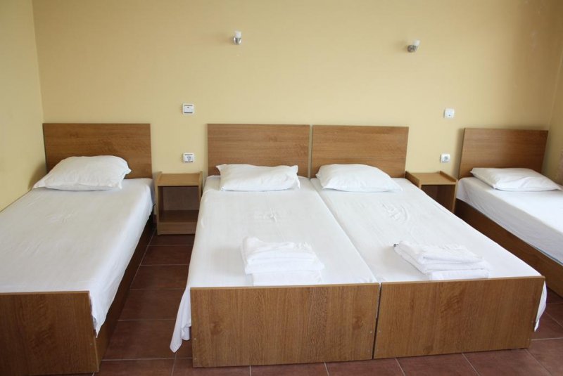 Семеен Хотел Санторини - Снимка 8