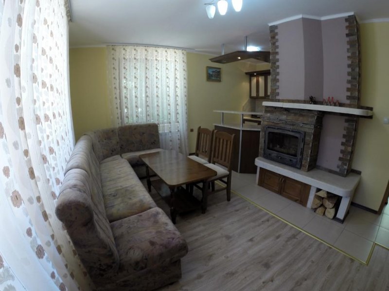 Вила Ивелия - Снимка 1