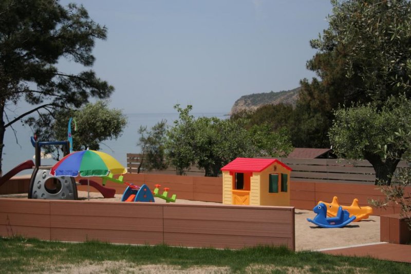 Royal Paradise Beach Resort & Spa - Снимка 3