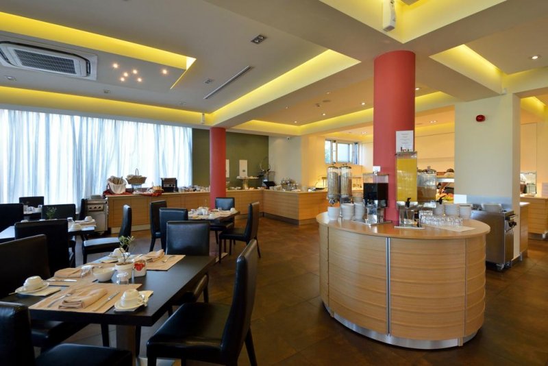 Royal Paradise Beach Resort & Spa - Снимка 4