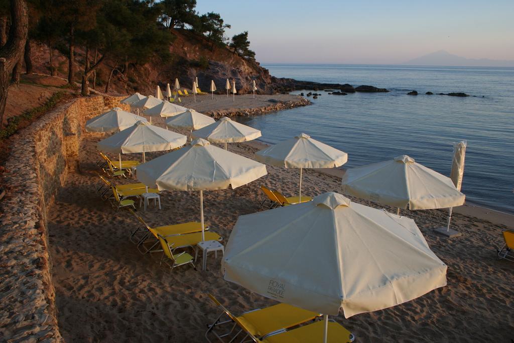 Ранни записвания: 3 нощувки със закуски и вечери в хотел Royal Paradise Beach 5*, о.Тасос, Гърция през Май! - Снимка 25