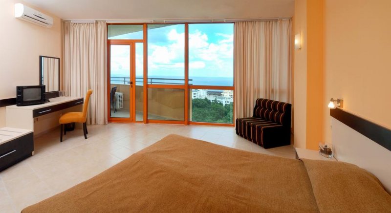 Хотел ПримаСол Сънрайз - Снимка 8