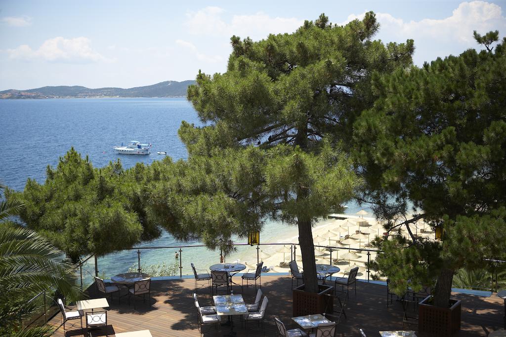 5 нощувки със закуски и вечери в луксозния хотел Eagles Palace 5*, Халкидики, Гърция през Май! - Снимка 23
