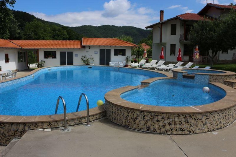 Хотелки комплекс Край Реката - Снимка 11