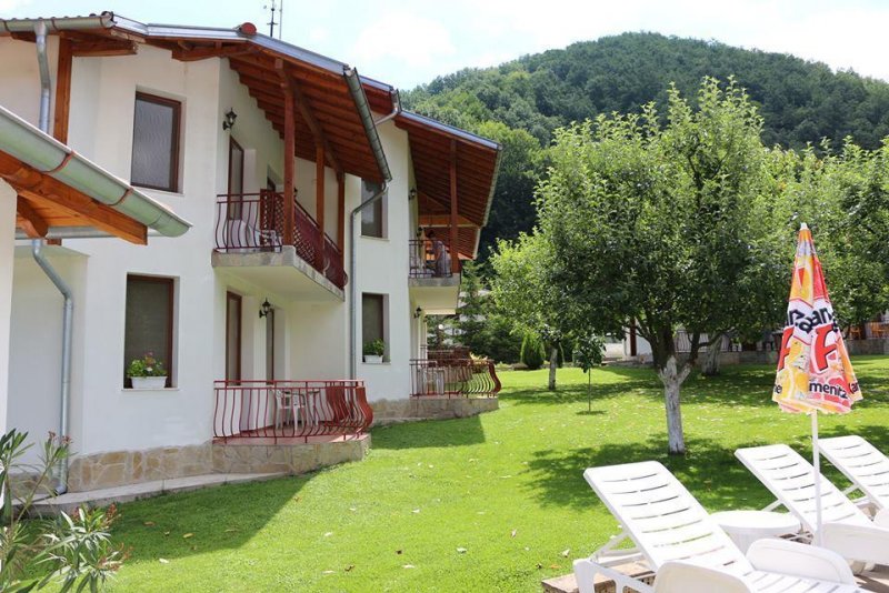 Хотелки комплекс Край Реката - Снимка 10