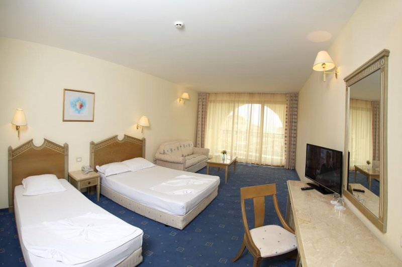 Хотел Марина Роял Палас - Снимка 11