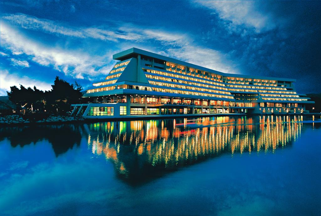 През Май: 2 нощувки, All Inclusive в луксозния хотел Sithonia Porto Carras 5*, Халкидики, Гърция! - Снимка 