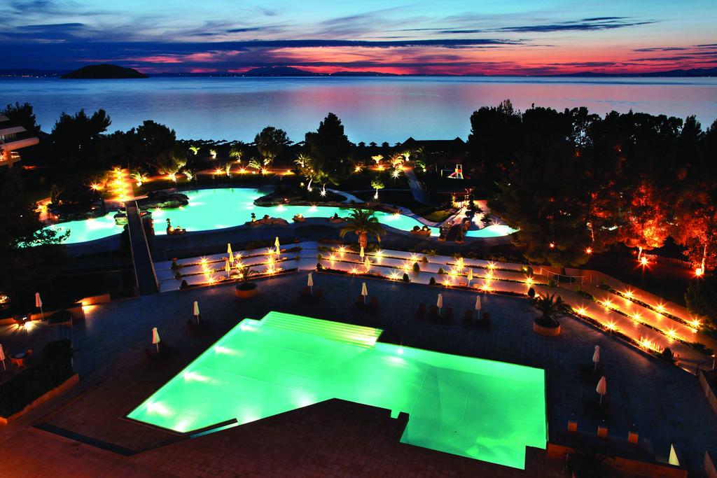 През Май: 2 нощувки, All Inclusive в луксозния хотел Sithonia Porto Carras 5*, Халкидики, Гърция! - Снимка 2