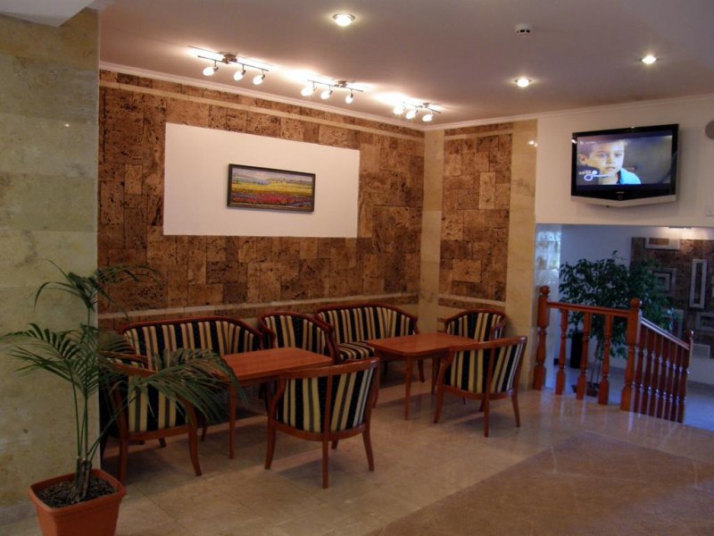 Хотел Център - Снимка 9