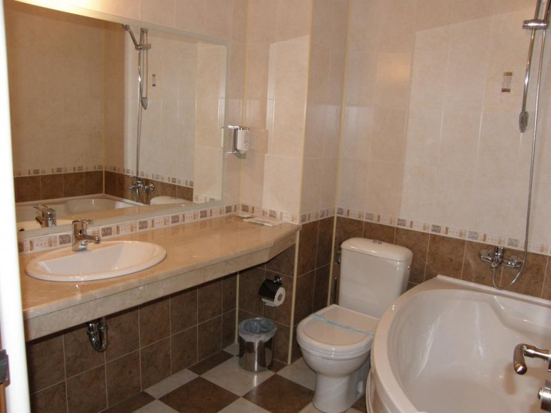 Хотел Център - Снимка 8