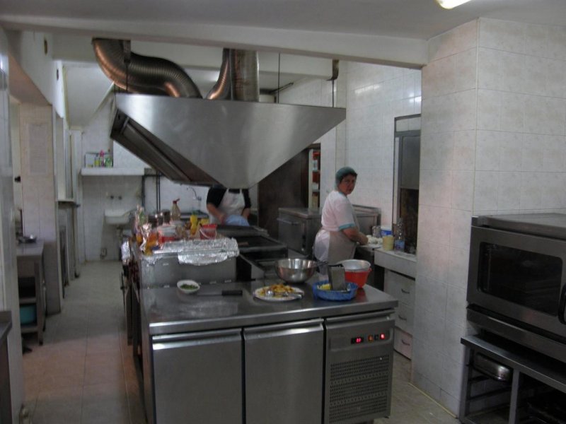 Хотел Център - Снимка 8