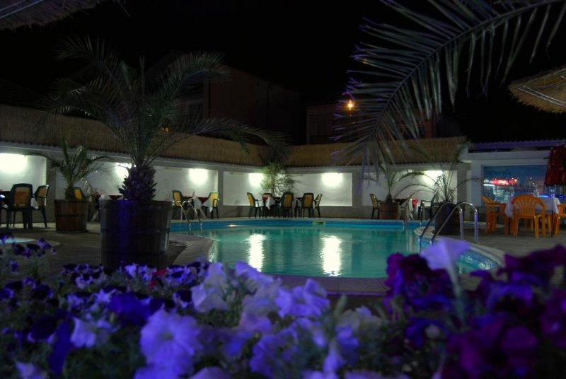 Хотел Алпина - Снимка 3