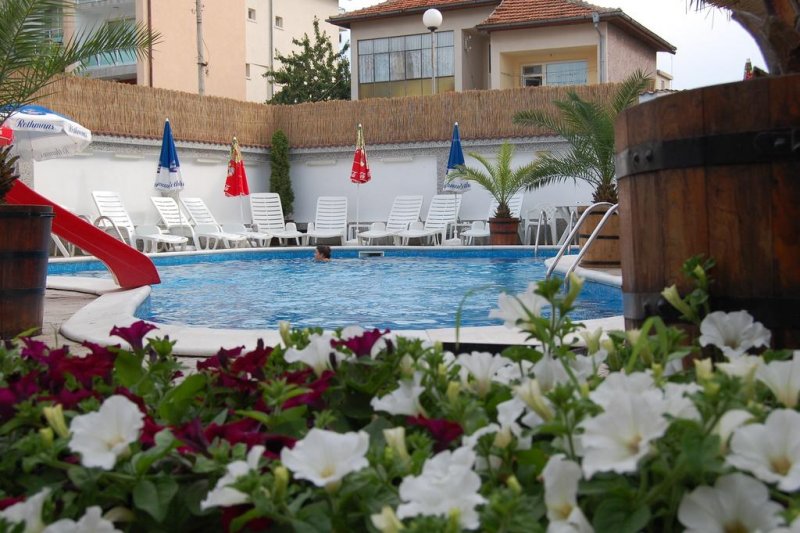 Хотел Алпина - Снимка 2