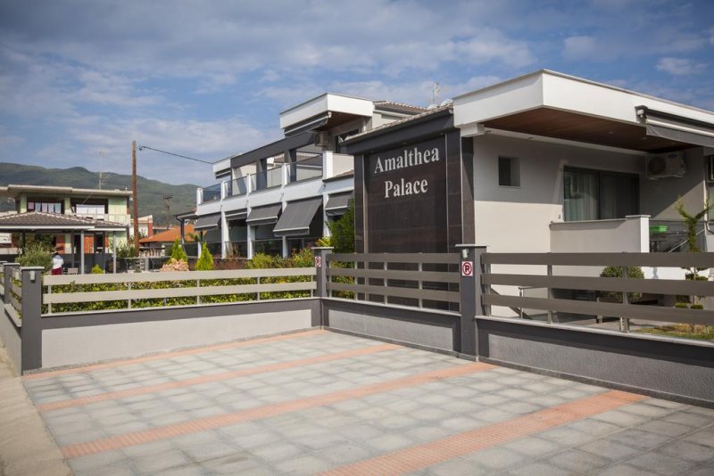 Amalthea Palace - Снимка 11