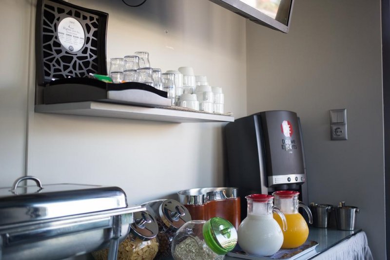 Amalthea Palace - Снимка 8