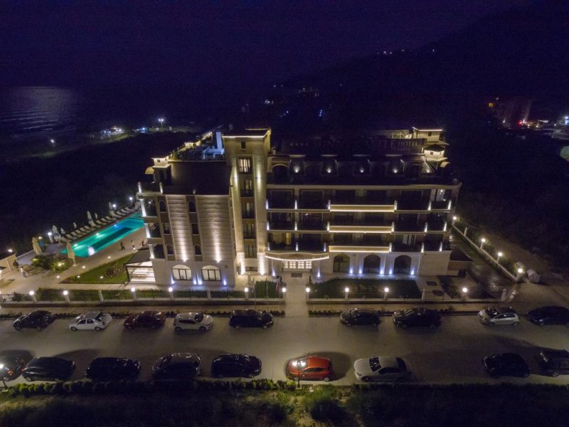 Хотел Съни Касъл - Снимка 1