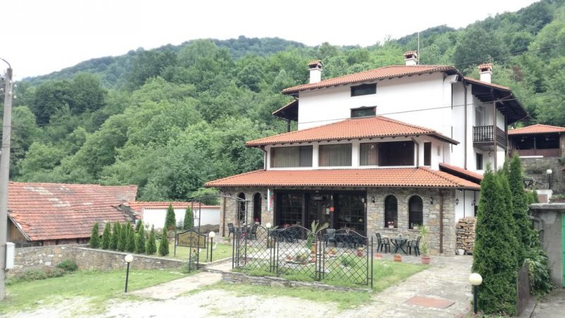 Семеен хотел Чифлик Хилс и СПА - Снимка 9