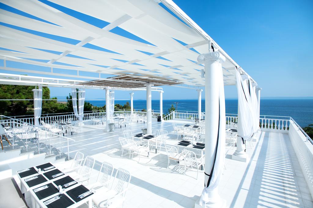 През Юли и Август: 5 нощувки със закуски и вечери в Bianco Olympico Resort 4*, Халкидики, Гърция! - Снимка 21