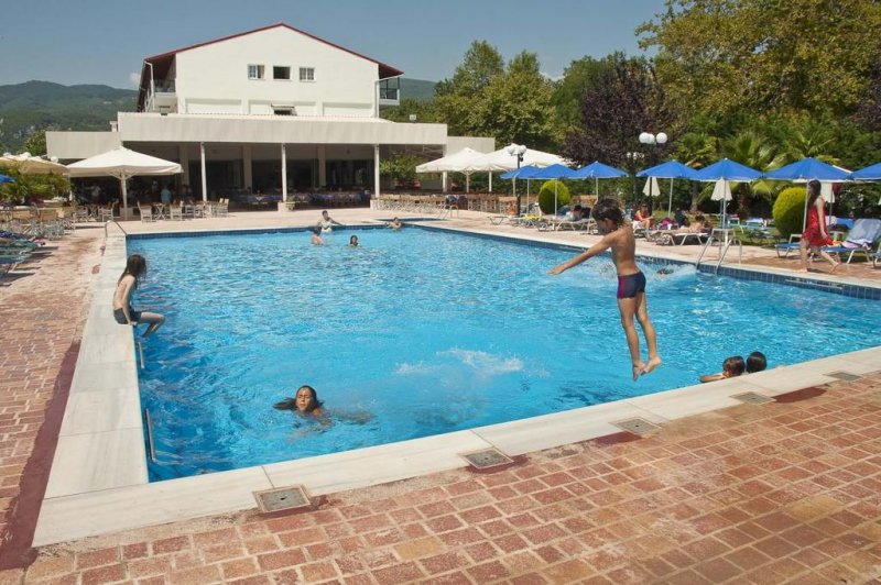 Sun Beach Hotel - Снимка 0