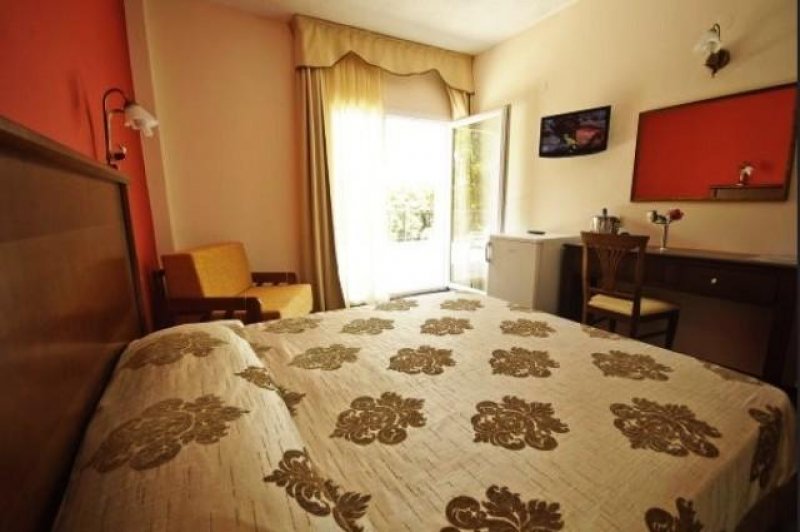 Sun Beach Hotel - Снимка 5