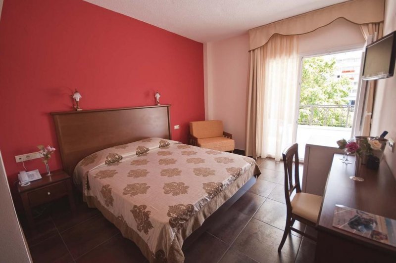 Sun Beach Hotel - Снимка 7