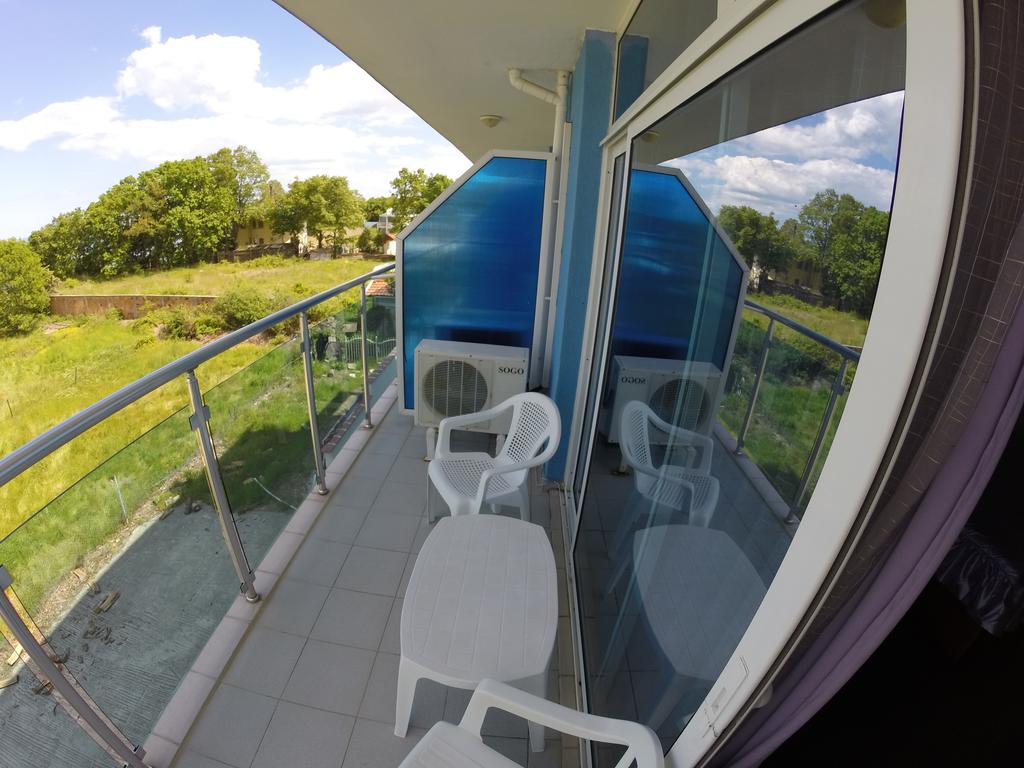 Нощувка на човек със закуска, обяд и вечеря + басейн и джакузи в хотел Китен Палас, на 50м. от морето - Снимка 4