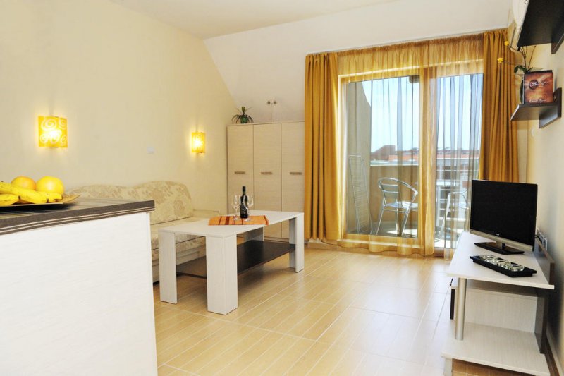 Хотел Ирис - Снимка 2