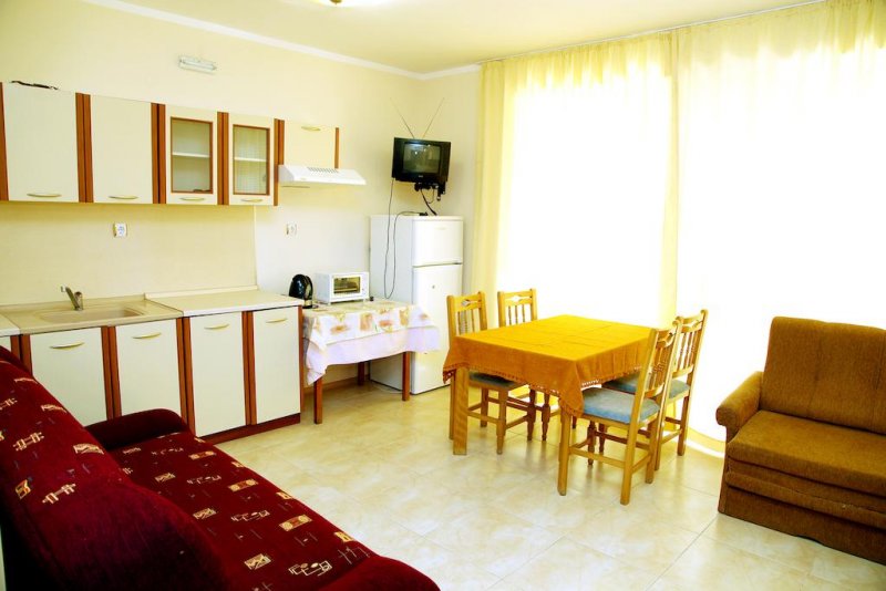 Къща за гости Бостън - Снимка 2