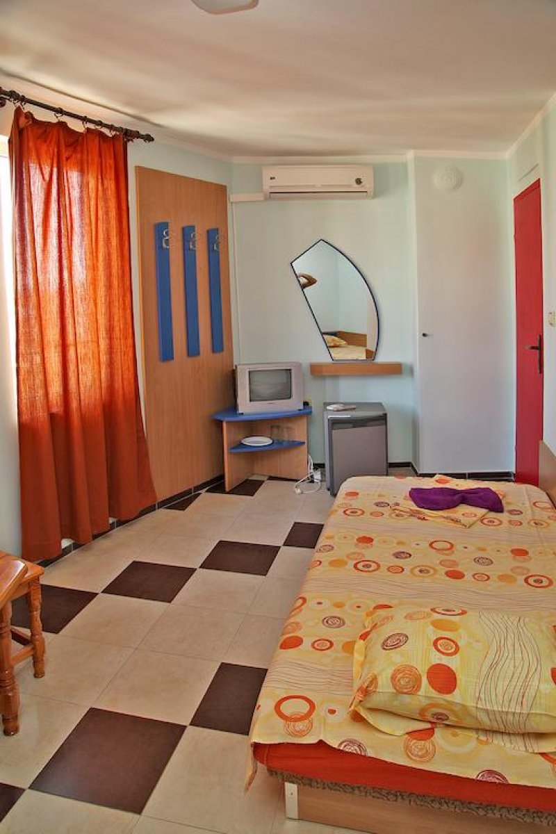 Къща за гости Бостън - Снимка 10