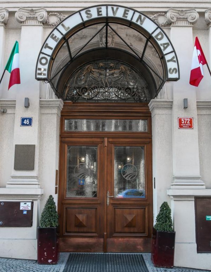 Boutique Hotel Seven Days - Снимка 0