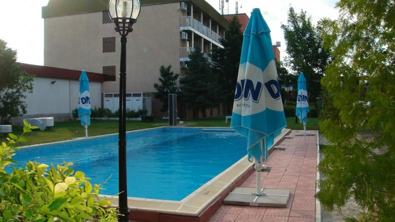 Балнеохотел Стряма - Снимка 1