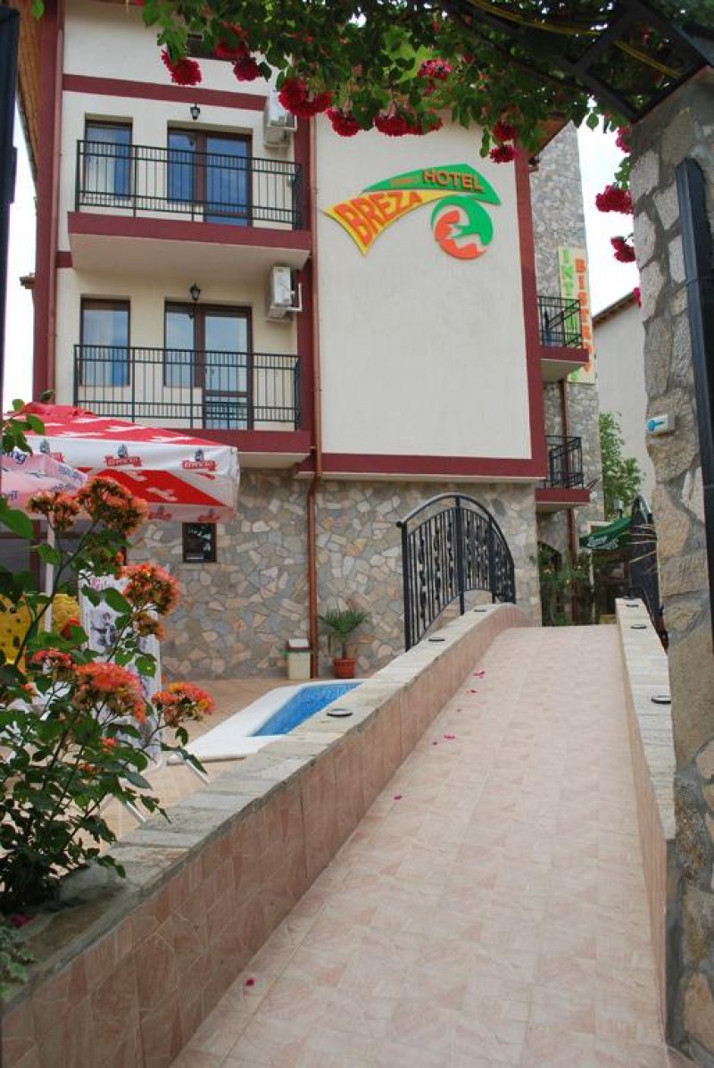 Хотел Бреза - Снимка 1