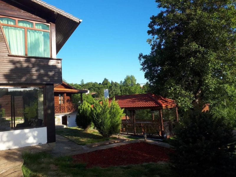  Къща за гости Вила Поликсениа Петиня - Снимка 9