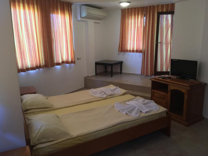 Къща за гости Катя - Снимка 9