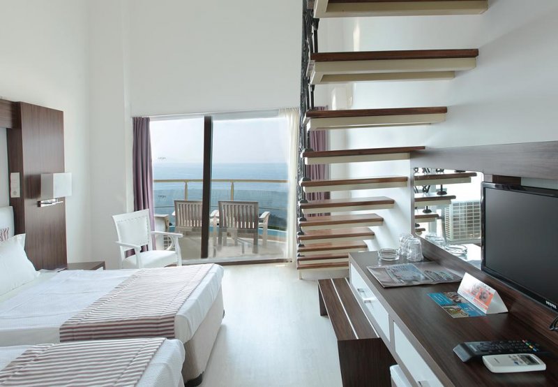 Arora Hotel - Снимка 8